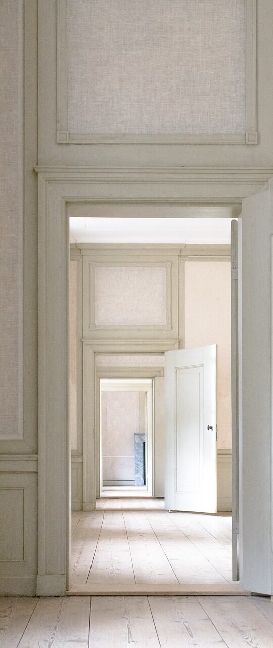 doors, indoors, house-3117027.jpg